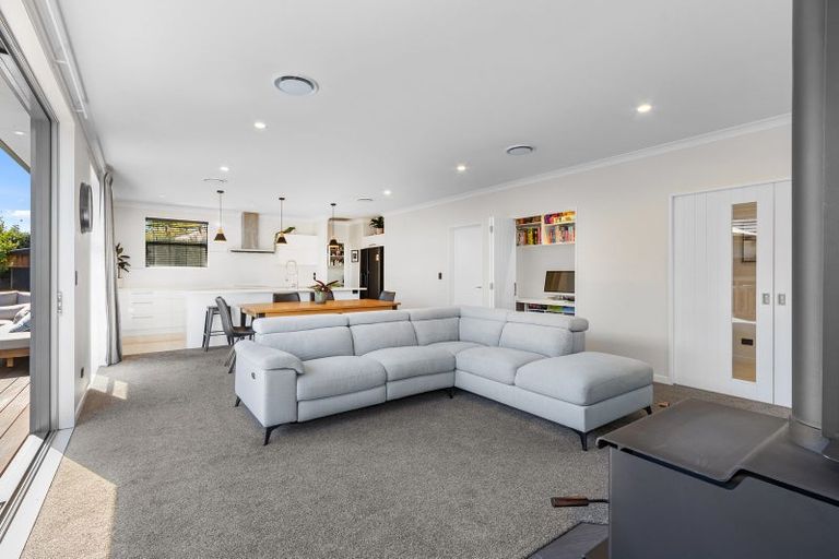 Photo of property in 16 Augustine Drive, Aidanfield, Christchurch, 8025