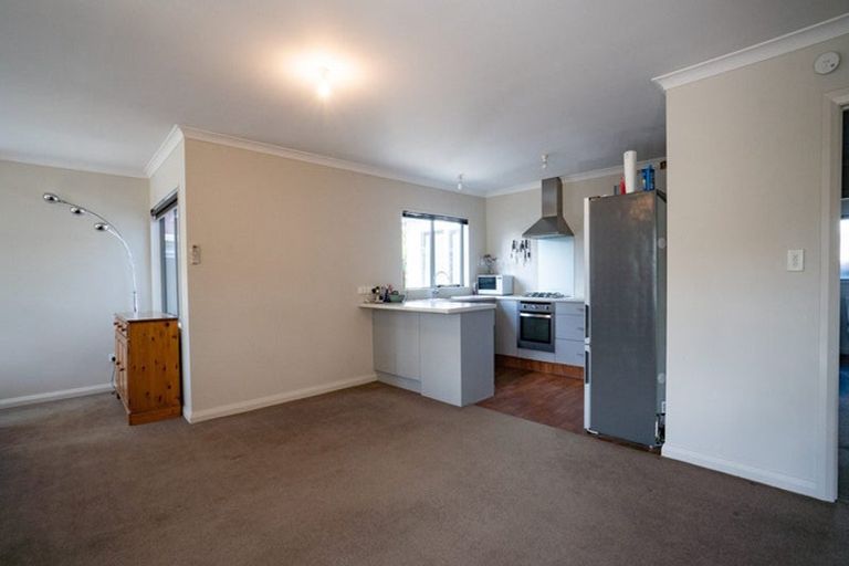 Photo of property in 8a Cedar Grove, Highbury, Palmerston North, 4412