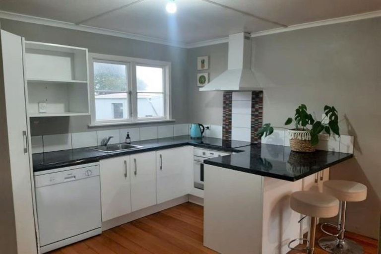 Photo of property in 32 Doone Street, Lynmouth, New Plymouth, 4310