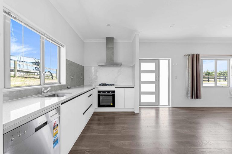 Photo of property in 9 Mclachlan Way, Pokeno, 2471