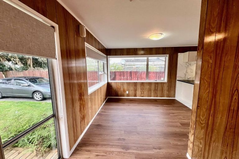 Photo of property in 36 Challen Close, Conifer Grove, Takanini, 2112