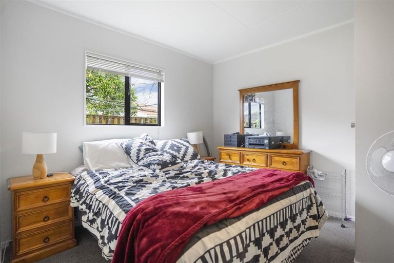 Photo of property in 53 Universal Drive, Henderson, Auckland, 0610