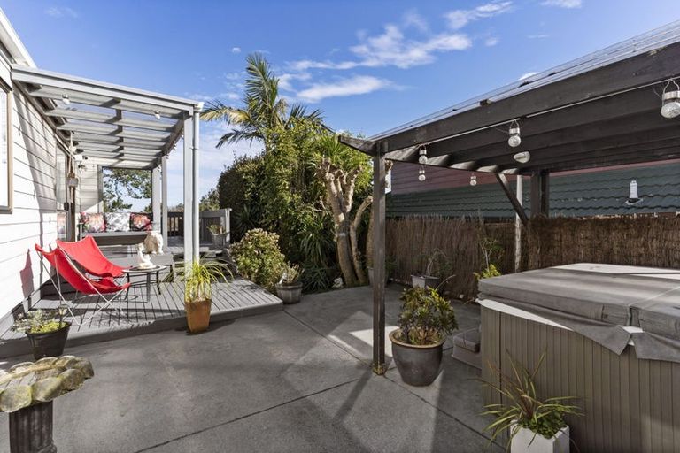Photo of property in 28a Hoylake Place, Wattle Downs, Auckland, 2103