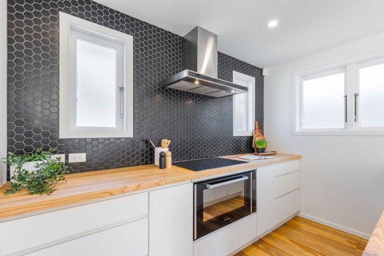 Photo of property in 34c Toru Street, Te Atatu Peninsula, Auckland, 0610