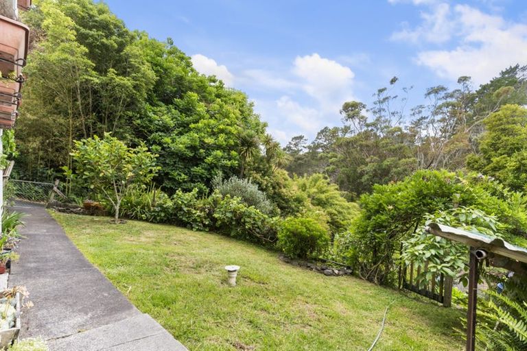 Photo of property in 126 Candia Road, Henderson Valley, Auckland, 0614