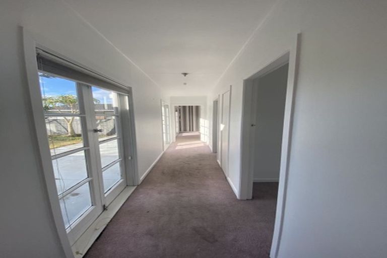 Photo of property in 57 Pakuranga Road, Pakuranga, Auckland, 2010