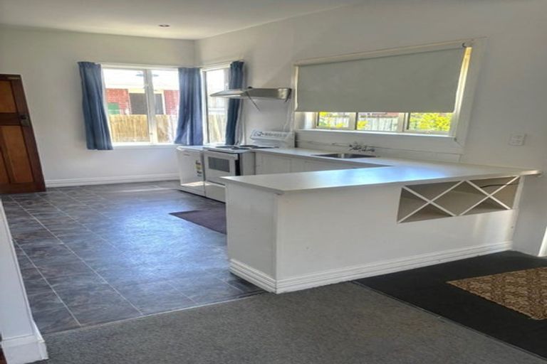 Photo of property in 2/64 Division Street, Riccarton, Christchurch, 8041