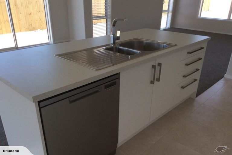 Photo of property in 12 Kotare Place, Sandspit, Warkworth, 0982