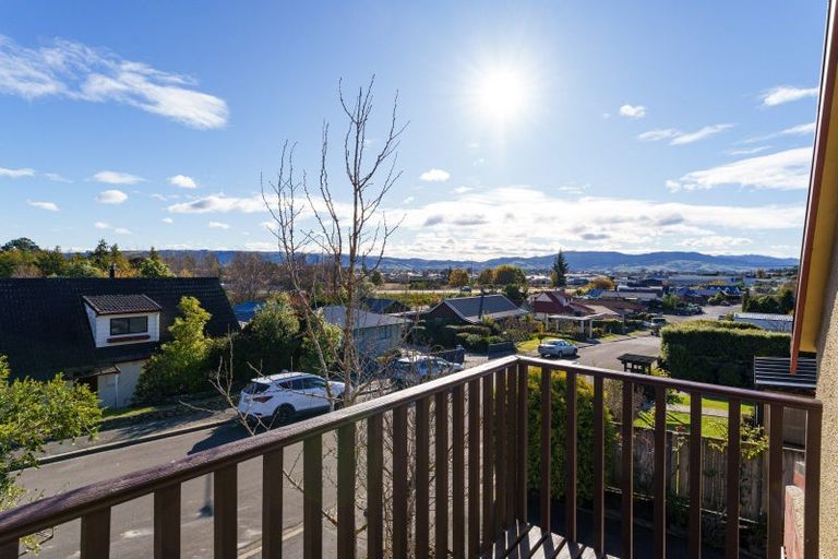 Photo of property in 66 Kinmont Crescent, Kinmont Park, Mosgiel, 9024