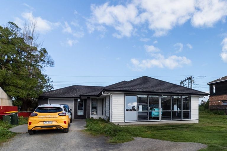 Photo of property in 21/27 Whites Line West, Woburn, Lower Hutt, 5010