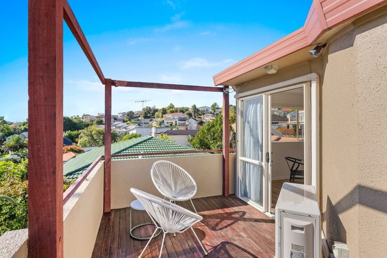 Photo of property in 18a Jacanas Place, Unsworth Heights, Auckland, 0632