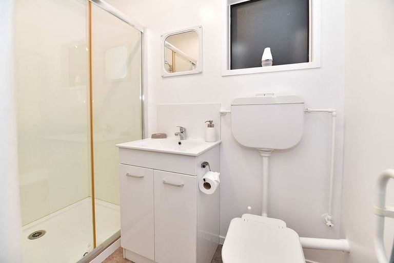 Photo of property in 65 De Luen Avenue, Tindalls Beach, Whangaparaoa, 0930