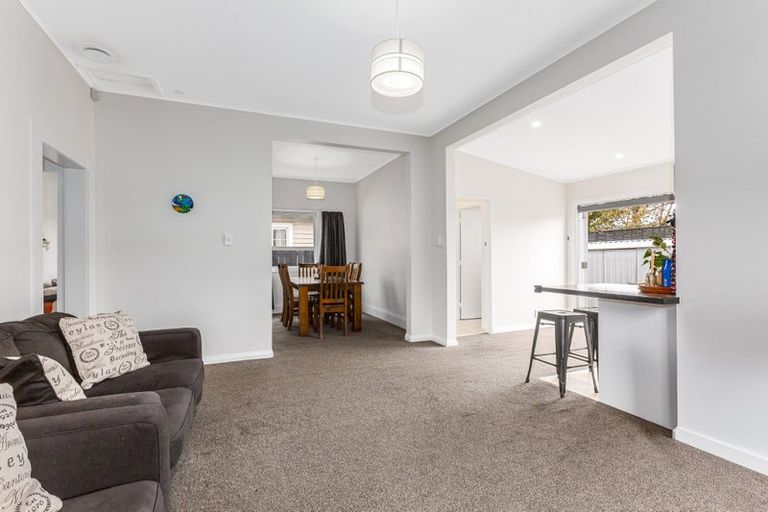 Photo of property in 104 Randwick Road, Moera, Lower Hutt, 5010