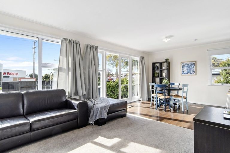 Photo of property in 90 Bellevue Road, Brookfield, Tauranga, 3110