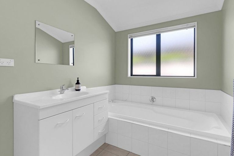 Photo of property in 7 Eclipse Rise, Flagstaff, Hamilton, 3210