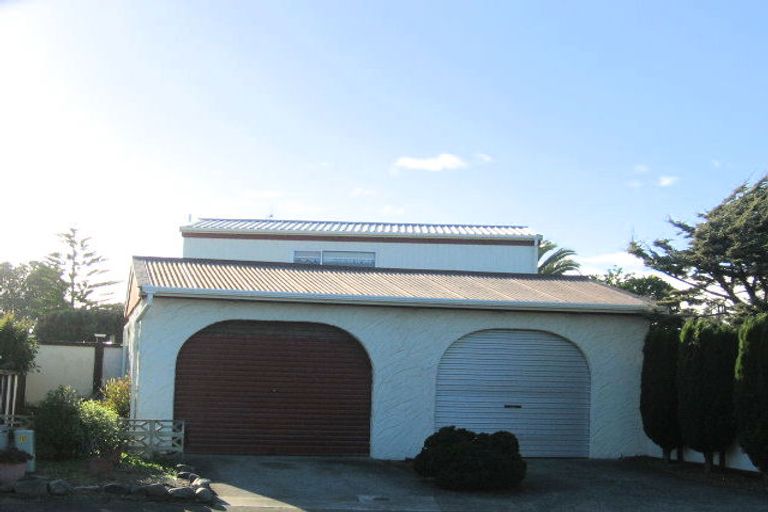 Photo of property in 57 Olive Terrace, Paraparaumu Beach, Paraparaumu, 5032