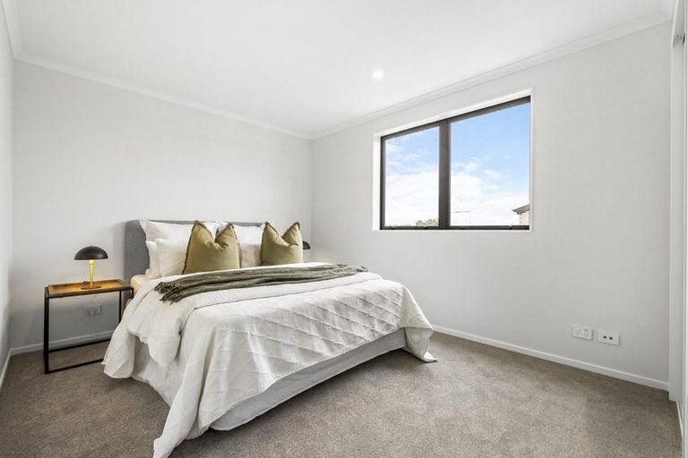 Photo of property in 6 Waka Moana Drive, Hobsonville, 0616