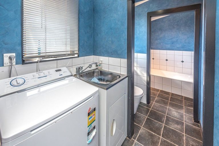 Photo of property in 64 Hinau Street, Castlecliff, Whanganui, 4501