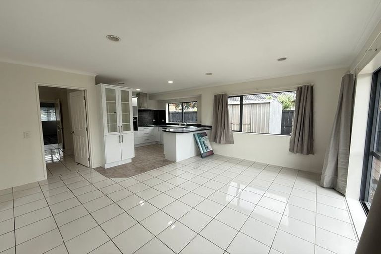 Photo of property in 434 Chapel Road, Flat Bush, Auckland, 2016