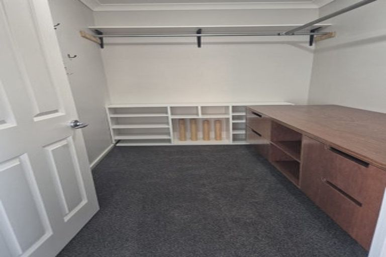 Photo of property in 77 Te Puia Drive, Aotea, Porirua, 5024