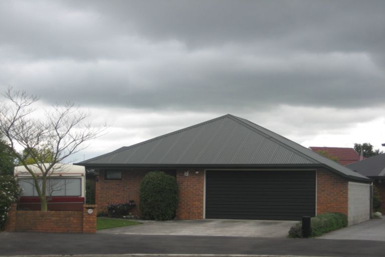 Photo of property in 17 Tivoli Place, Bishopdale, Christchurch, 8053