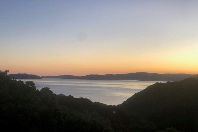 Photo of property in 39b Korokoro Road, Korokoro, Lower Hutt, 5012