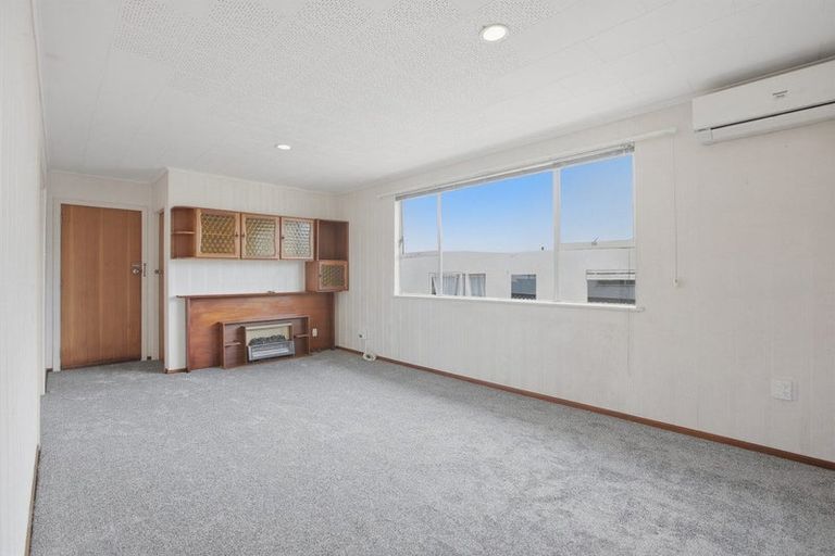 Photo of property in 14 Huatoki Street, Vogeltown, New Plymouth, 4310