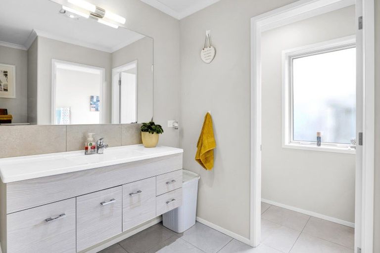 Photo of property in 16 Ryder Drive, Waiwhakaiho, New Plymouth, 4312