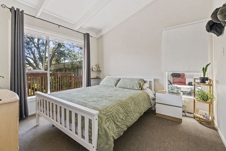 Photo of property in 6a Tiri Road, Manly, Whangaparaoa, 0930