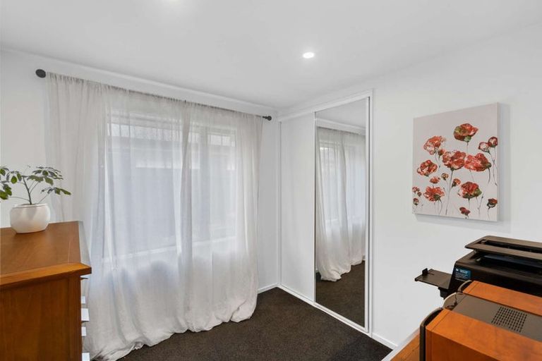 Photo of property in 19 Bamber Crescent, Halswell, Christchurch, 8025