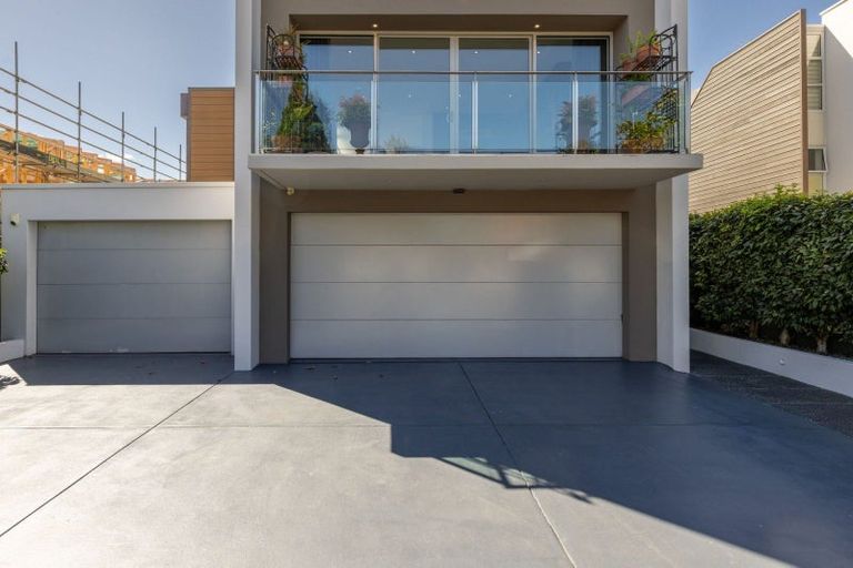 Photo of property in 19 Kilmore Street, Christchurch Central, Christchurch, 8013
