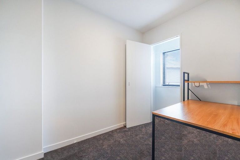 Photo of property in 12d Shamrock Lane, Te Atatu Peninsula, Auckland, 0610