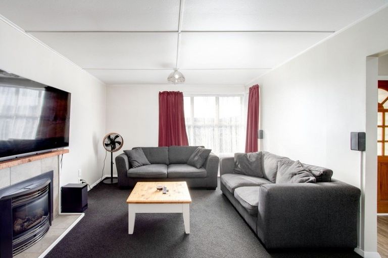 Photo of property in 8 Curling Crescent, Onekawa, Napier, 4110