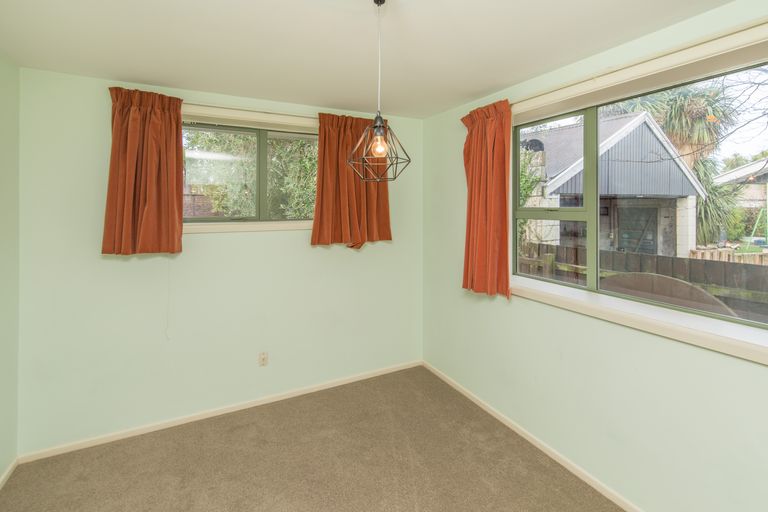 Photo of property in 48 Orrick Crescent, Avondale, Christchurch, 8061