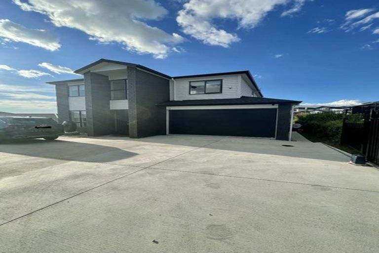Photo of property in 8 Captain Rings Drive, Papakura, 2110