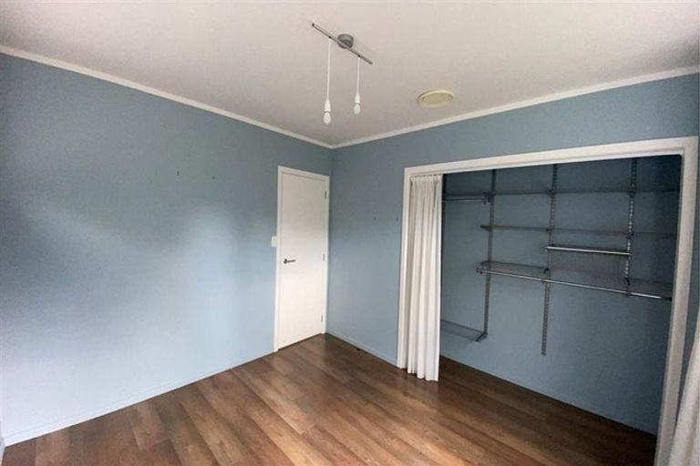 Photo of property in 1b Montana Avenue, Murrays Bay, Auckland, 0630