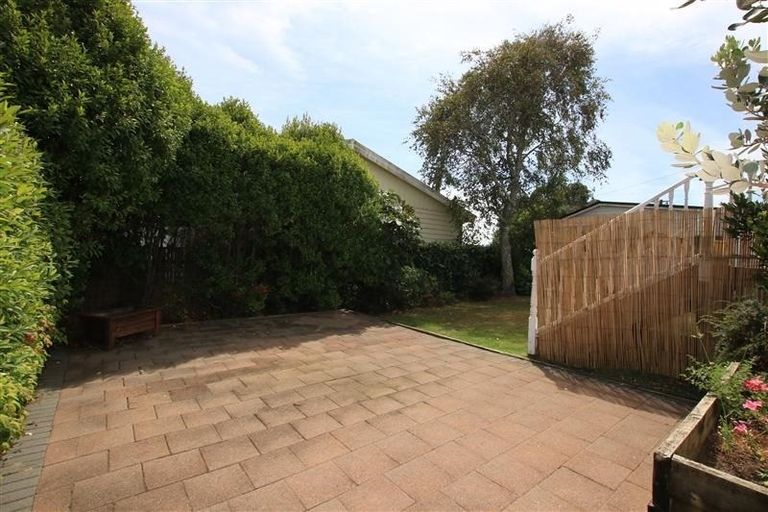 Photo of property in 2a Roseberry Avenue, Birkenhead, Auckland, 0626