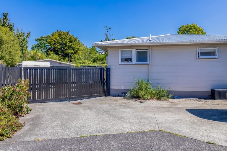Photo of property in 12a John F Kennedy Place, Glen Eden, Auckland, 0602