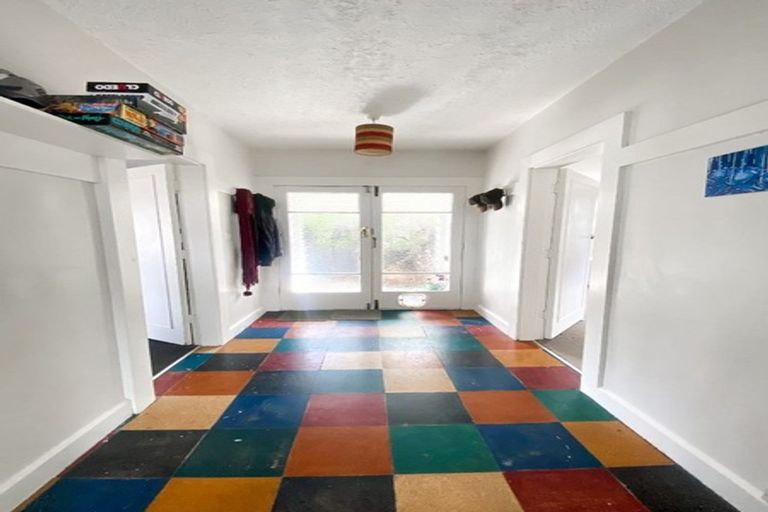 Photo of property in 3 Marriotts Road, North New Brighton, Christchurch, 8083