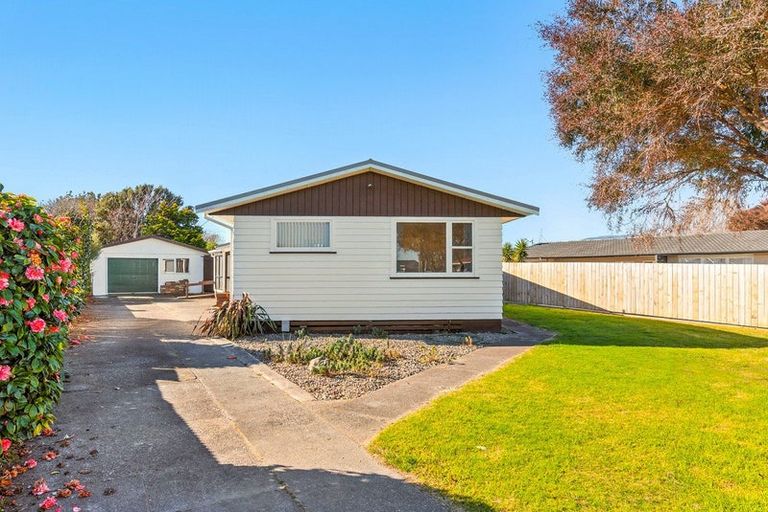 Photo of property in 49 Toru Road, Paraparaumu Beach, Paraparaumu, 5032