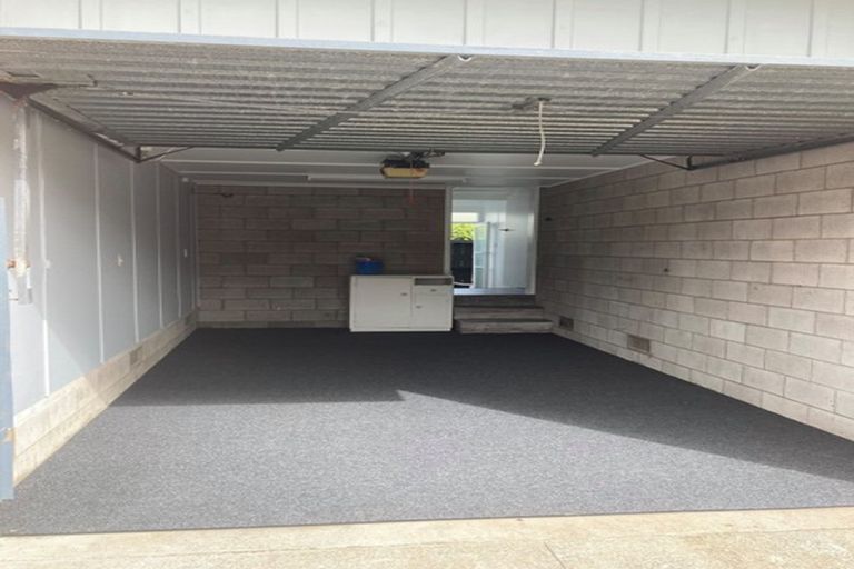 Photo of property in 2/12 The Parade, Bucklands Beach, Auckland, 2012