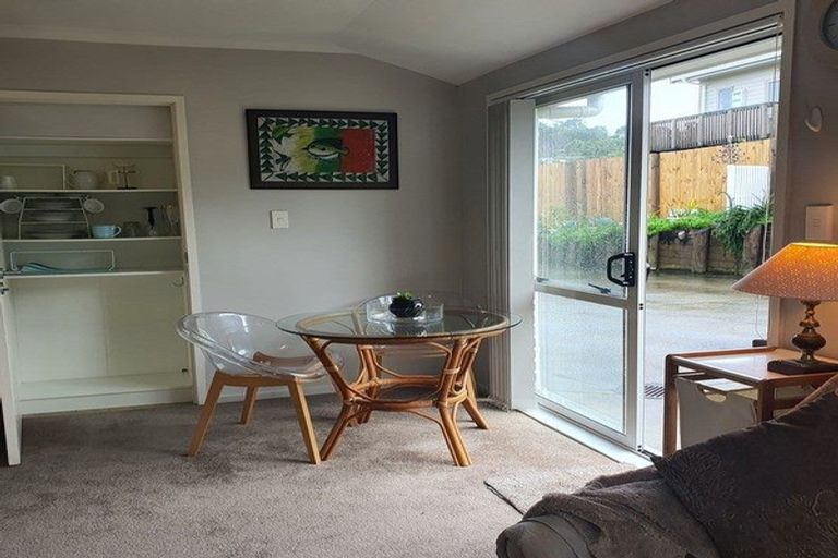 Photo of property in 13 Andre Rise, Stanmore Bay, Whangaparaoa, 0932