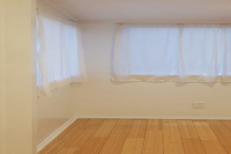 Photo of property in 19 Swallow Drive, Manurewa, Auckland, 2102