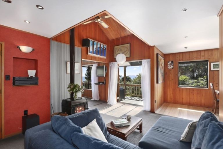 Photo of property in 26 Whaanga Road, Raglan, 3297