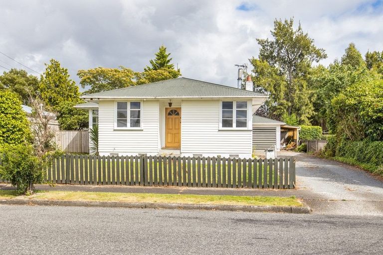 Photo of property in 5 Madden Place, Solway, Masterton, 5810
