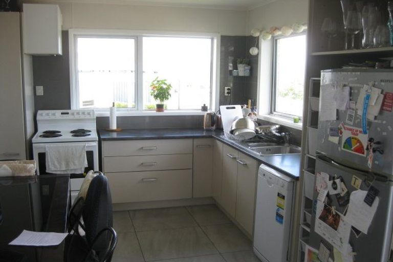 Photo of property in 25 Mulberry Street, Maungaraki, Lower Hutt, 5010