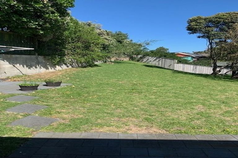Photo of property in 20 Kaitawa Crescent, Paraparaumu, 5032