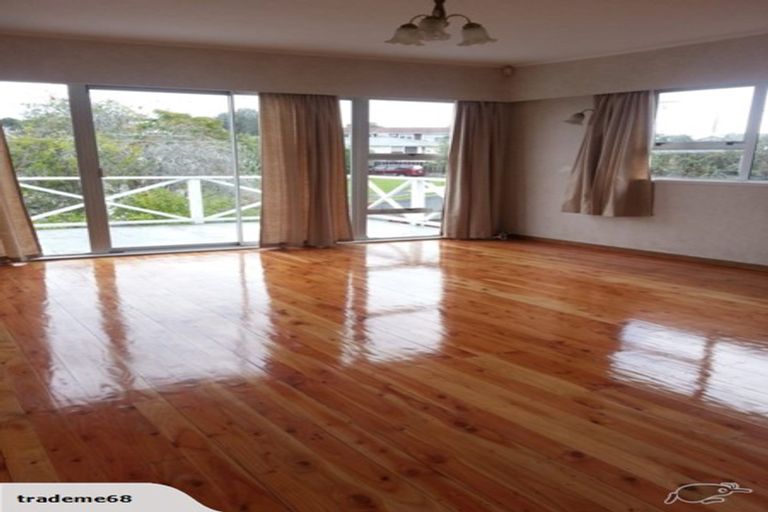 Photo of property in 75 Holly Street, Avondale, Auckland, 1026