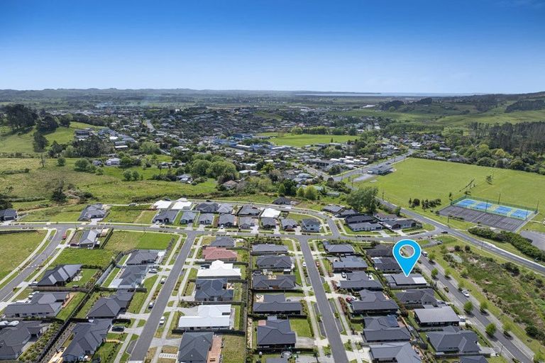 Photo of property in 6 Urumaraki Avenue, Helensville, 0800
