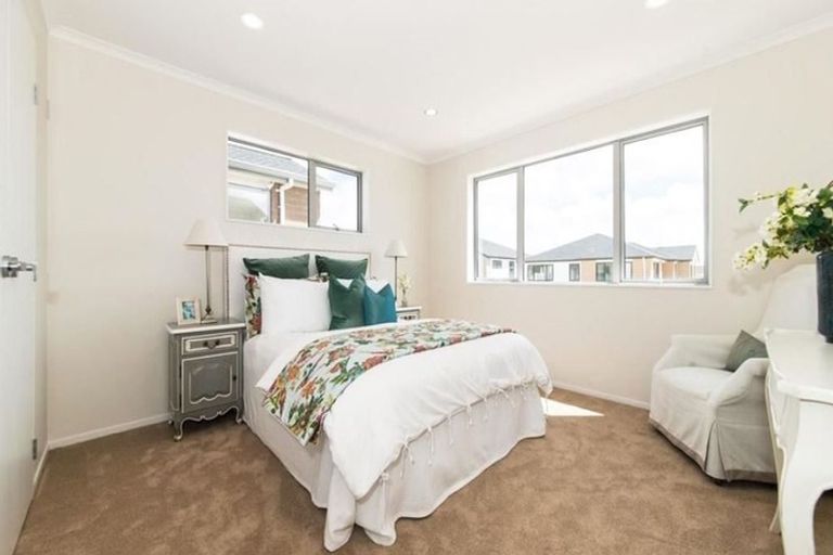 Photo of property in 20 Drumbuoy Drive, Flat Bush, Auckland, 2019